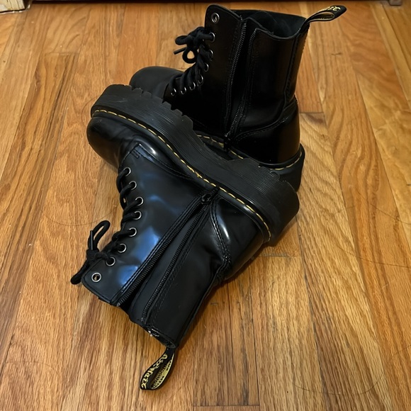 COPY - DR. MARTENS Jadon Womens Platform Boots - Picture 8 of 8